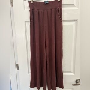 NWT Abercrombie & Fitch ribbed wide-leg sweatpants in brown.